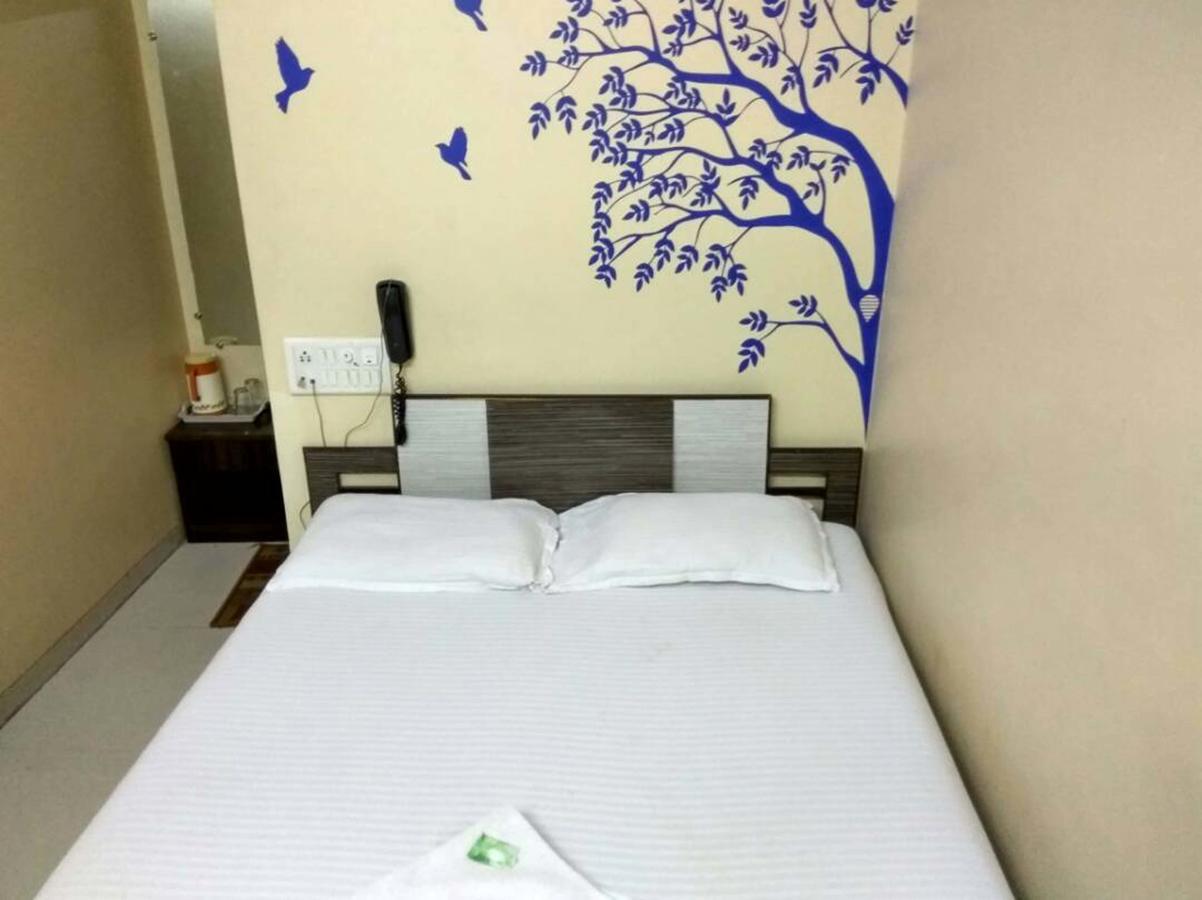 Hotel Broadway Colaba Mumbai Exterior foto