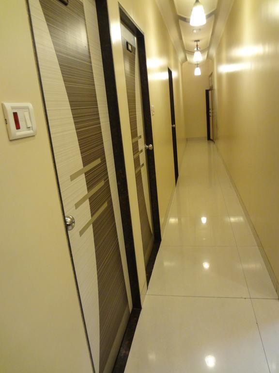 Hotel Broadway Colaba Mumbai Exterior foto